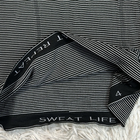 Lululemon Swiftly Tech Tank Hyper Stripe Black White - Picture 2 of 4